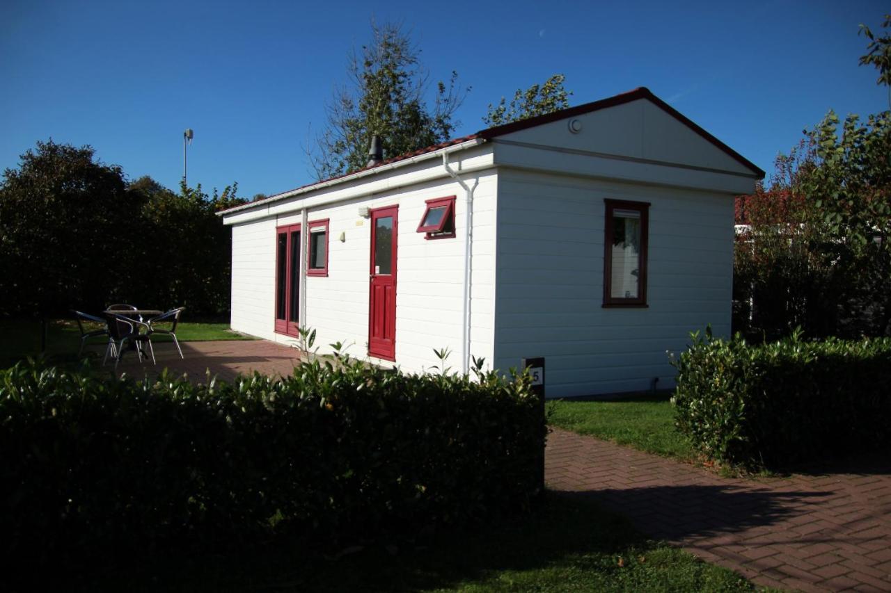 Hofgalow Chalet Op Camping "De Stal" Drijber Exterior foto